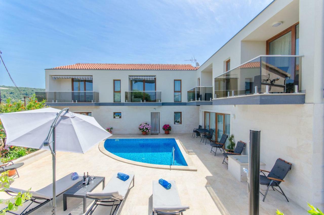 Villa La Veliki Drvenik Buitenkant foto